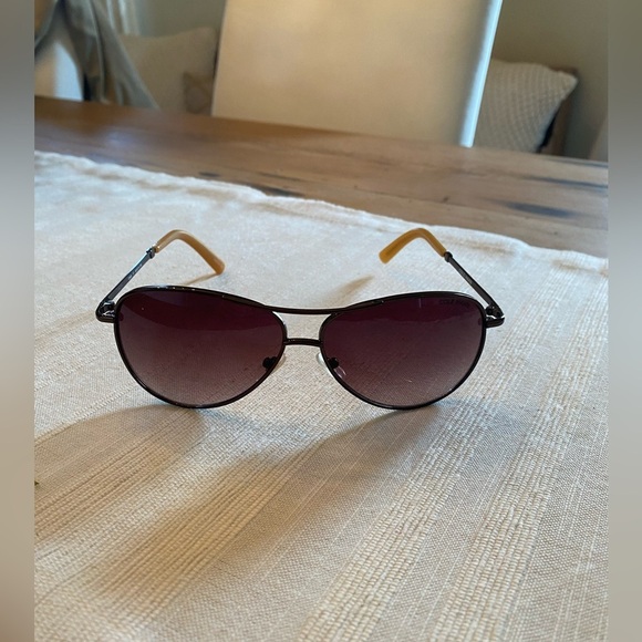 Cole Haan Women’s Aviator Sunglasses Gold Frames - Picture 1 of 5